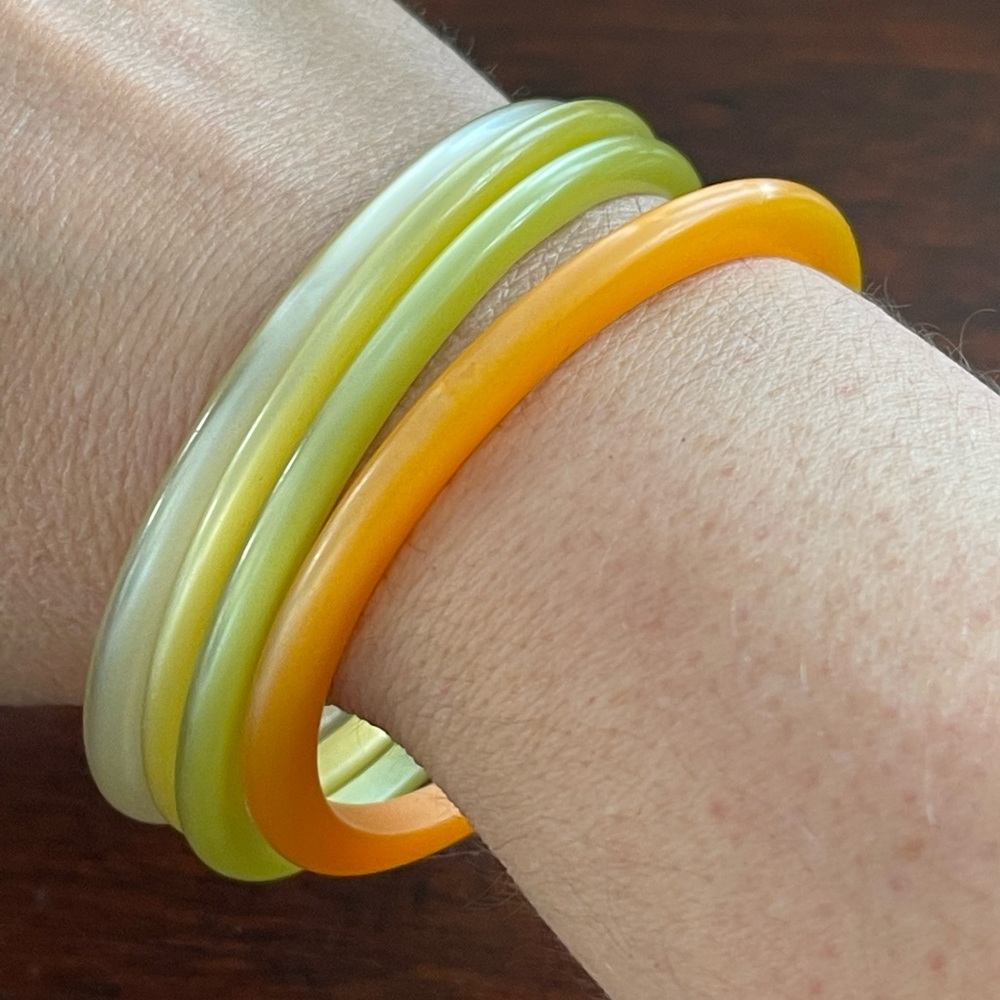 Collection of 4 vintage opalescent bangle bracelets